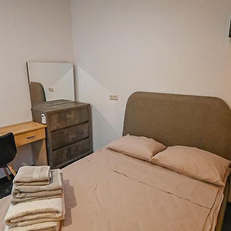 4 Bedroom Apartment On Liberty Square Tbilissi Extérieur photo